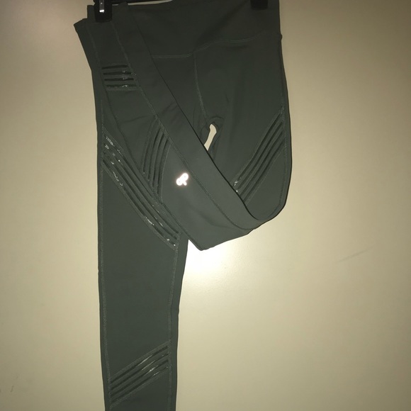 Alo Yoga Multi Leggings - Picture 3 of 4